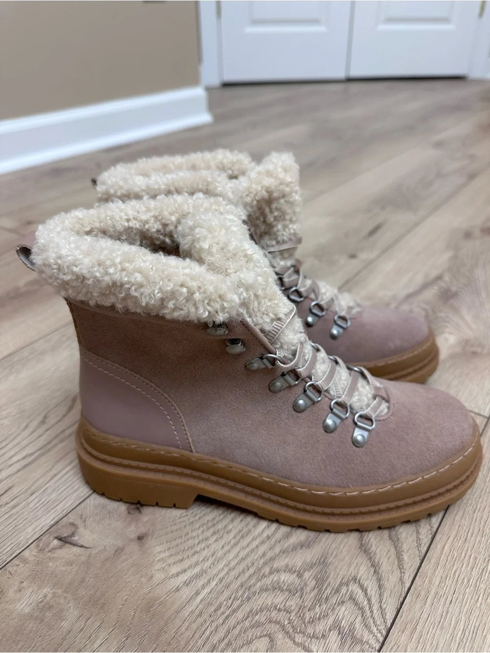 Splendid Women's  Boot Size 6.5